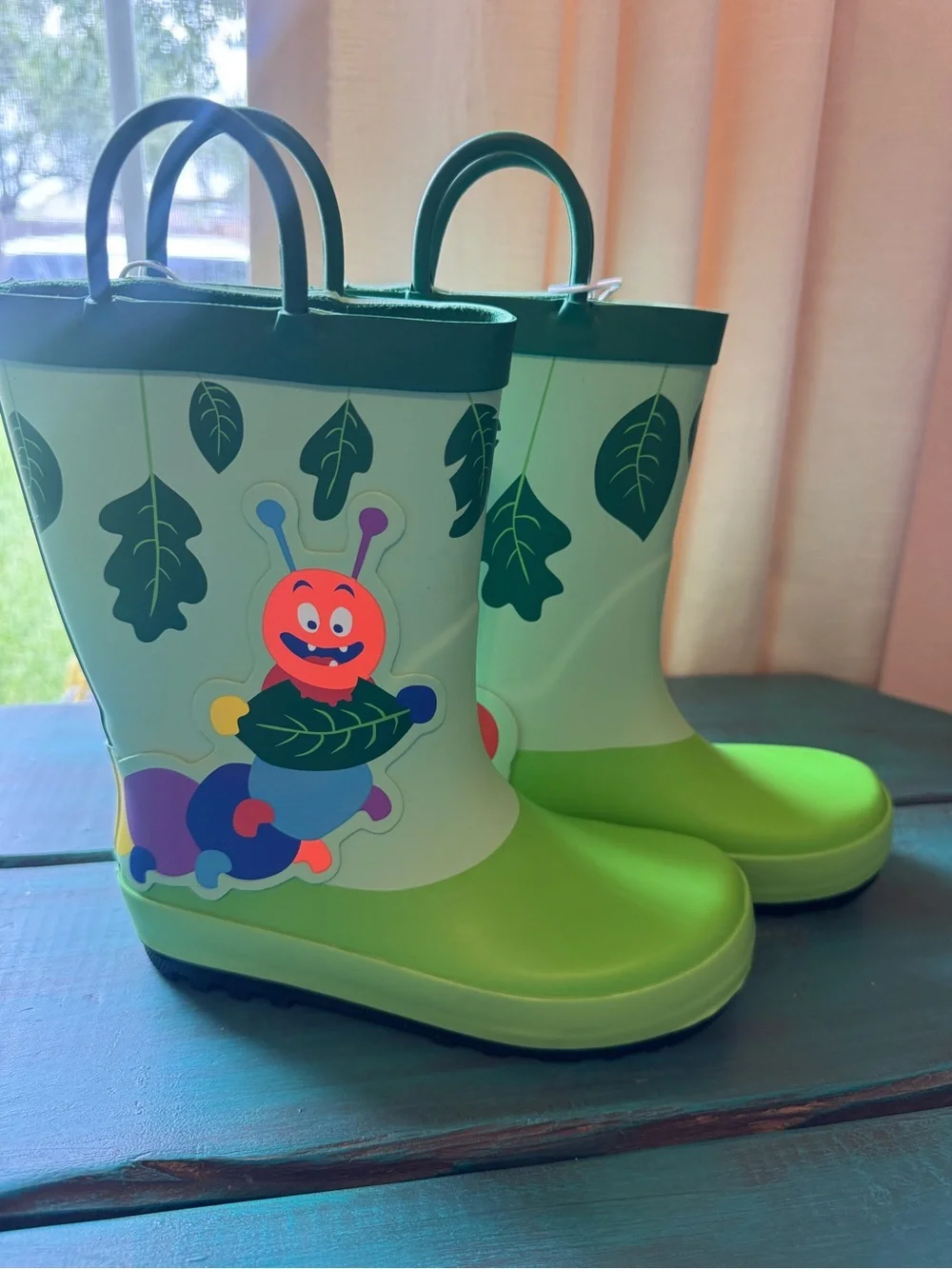 Cat & Jack Green Leaf Caterpillar Kids Rain Boots